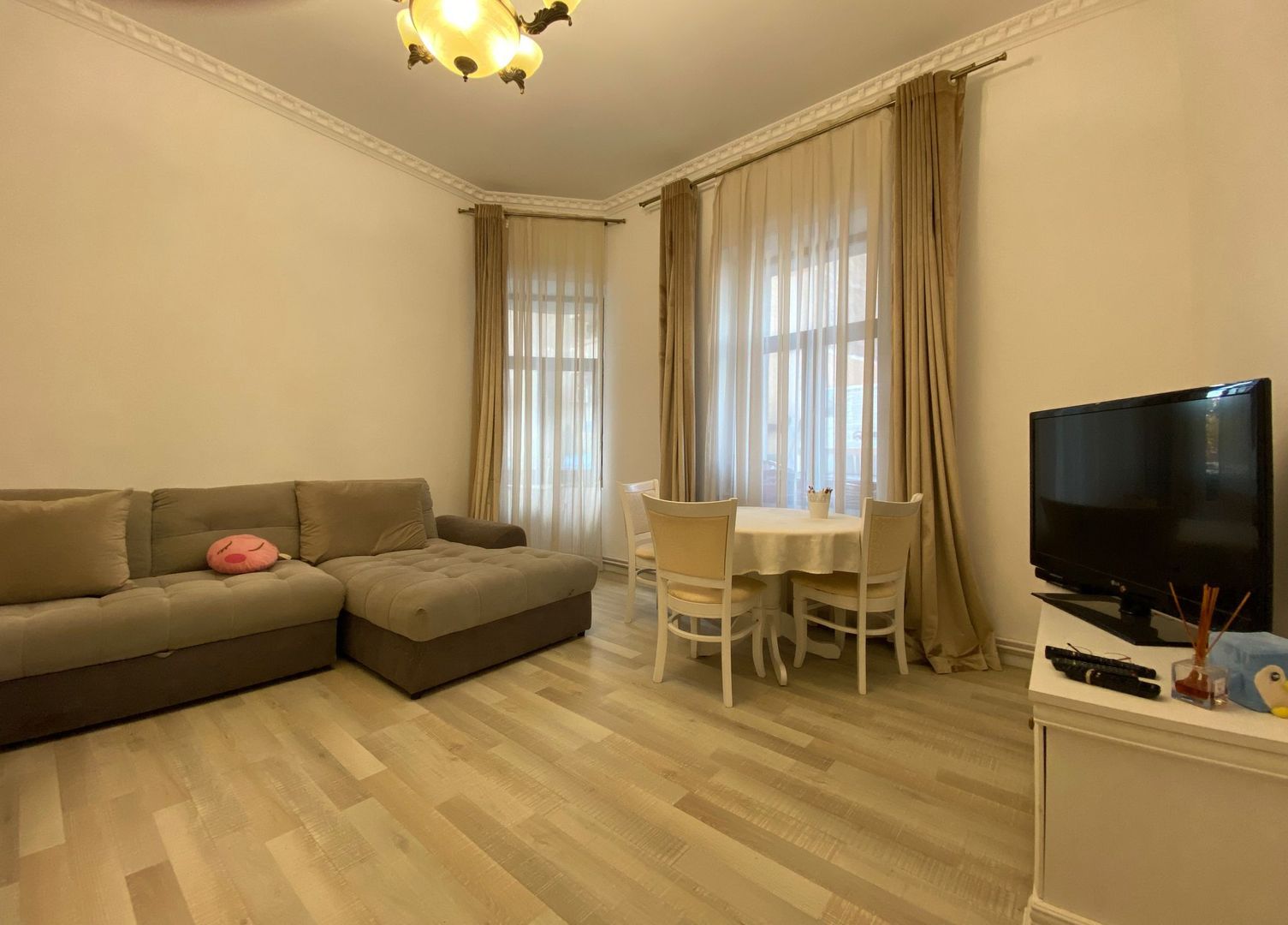 Apartment 4 rooms | Dorobanti area/Piata Victoriei | New Listing