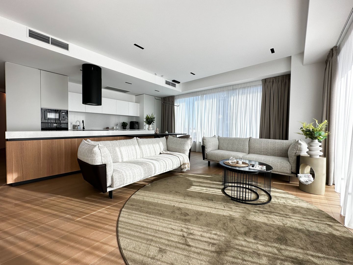 4-room ultralux Mircea Eliade apartment for rent