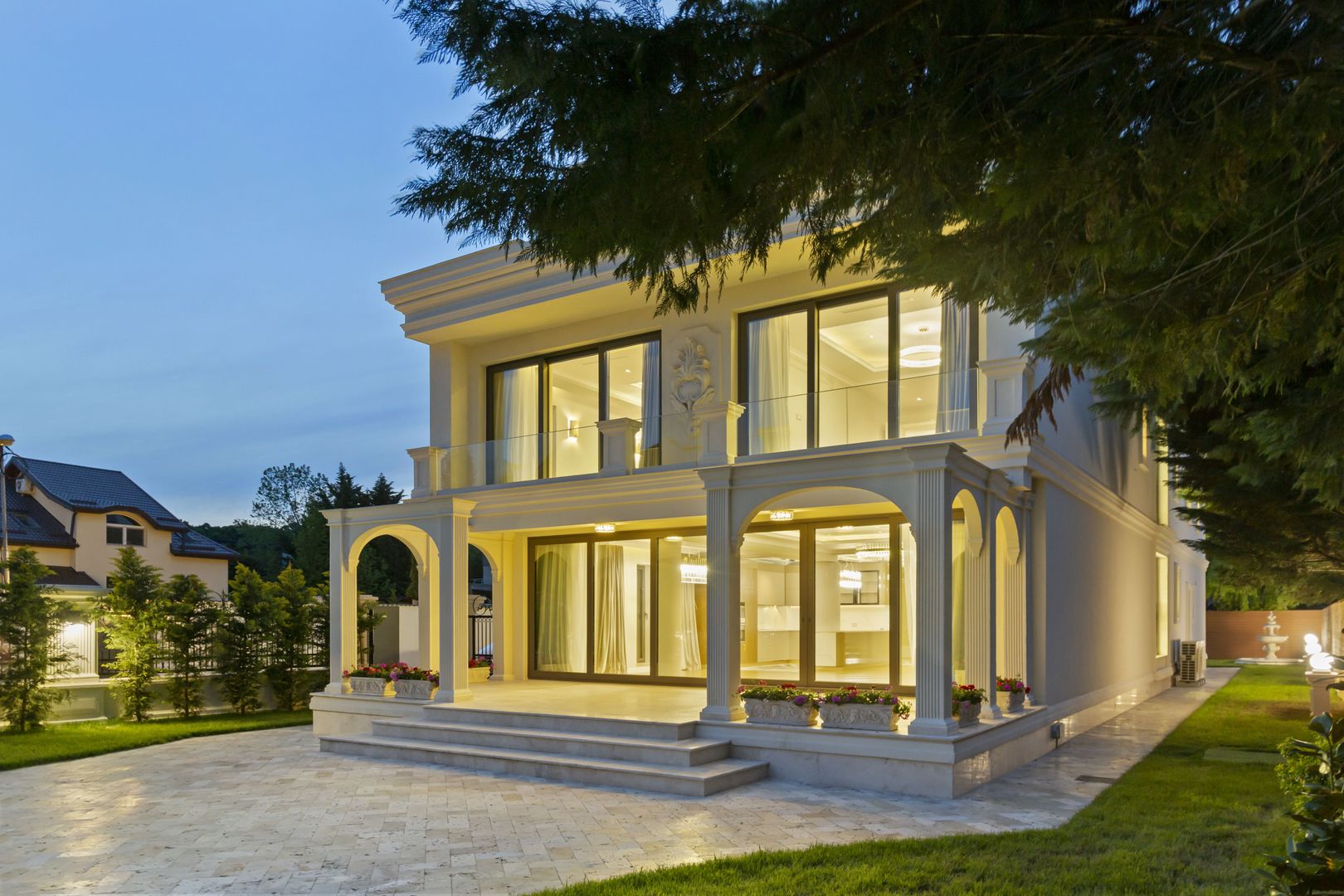 Exclusive Luxury Villa | Iancu Nicolae Padure