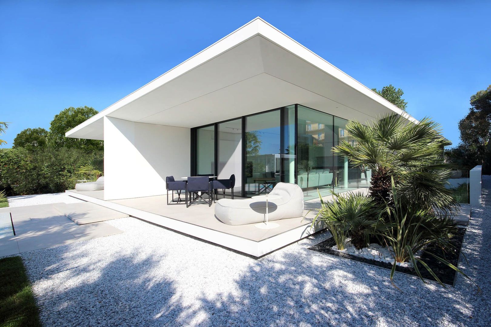 Land opportunity, ideal luxury villa, quiet area 920 sqm, Baneasa area