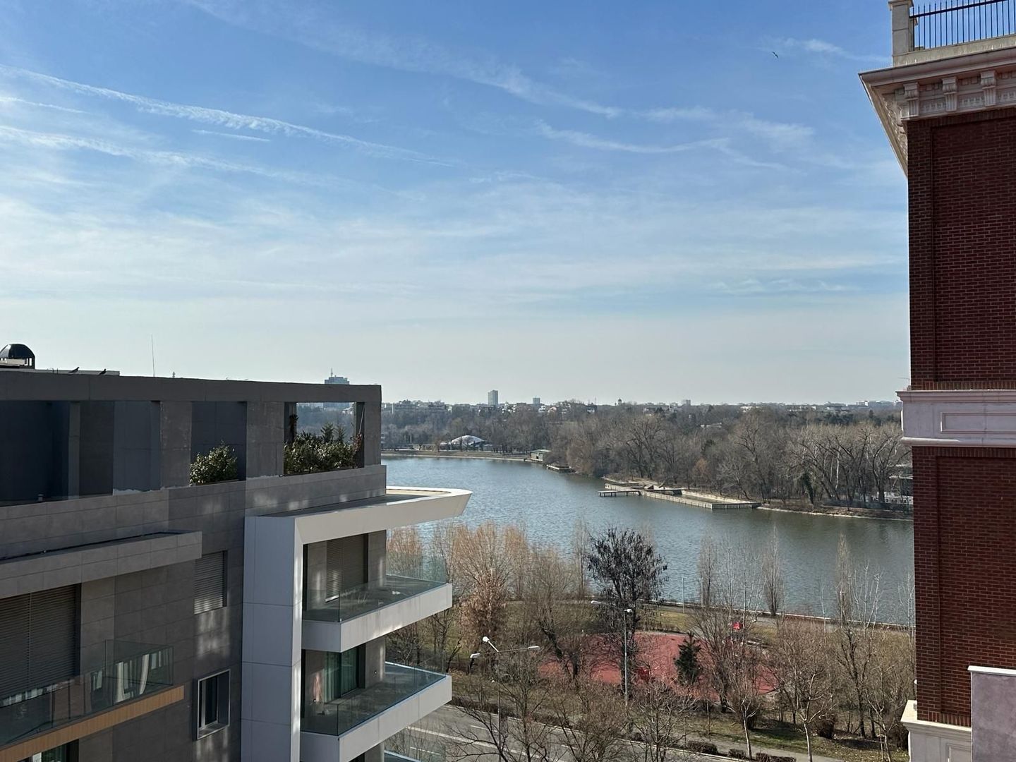 Luxury apartment for rent with 4 rooms in Floreasca, superb view